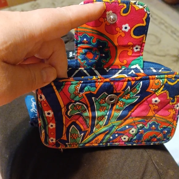 Vera Bradley new without tags I have so many different ones - Picture 2 of 3
